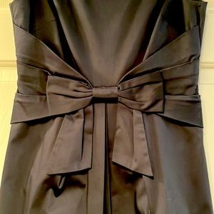 Kate Spade black dress with front bow. Size 4.